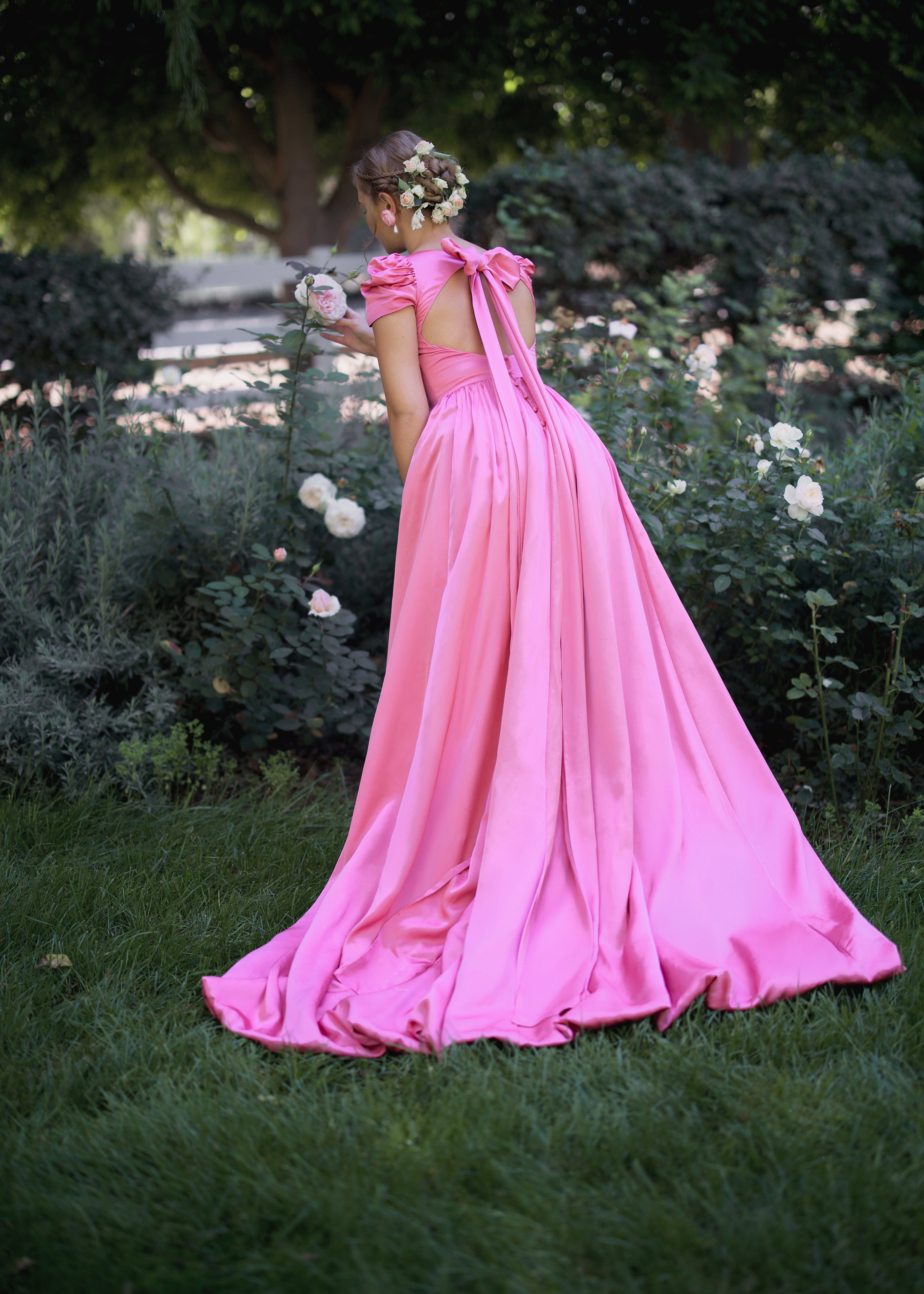 le chateau pink dress Two dresses Hot pink le chateau dress and blue Bebe one shoulder size med