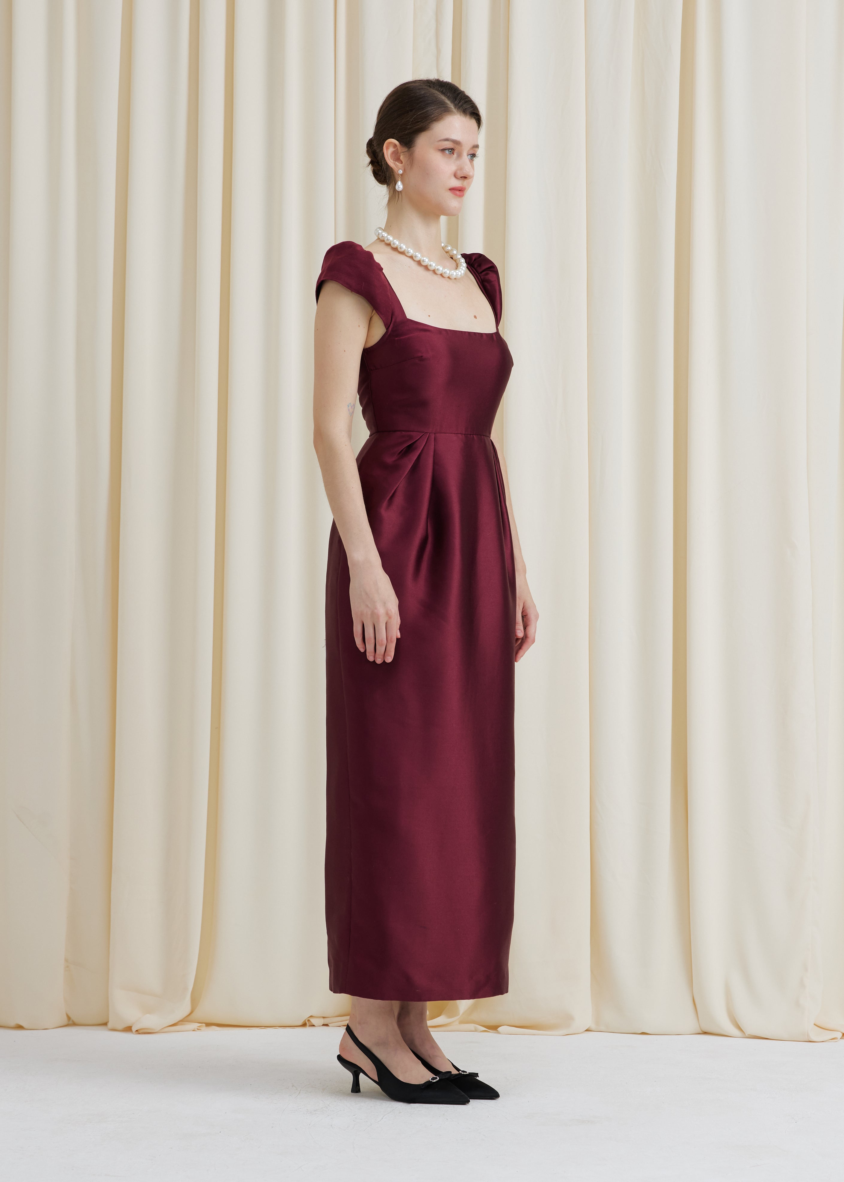 The Bellmont Maxi Dress | Cranberry Tulip | Maison Amory XS The Bellmont Maxi Dress | Cranberry Tulip | Maison Amory XS