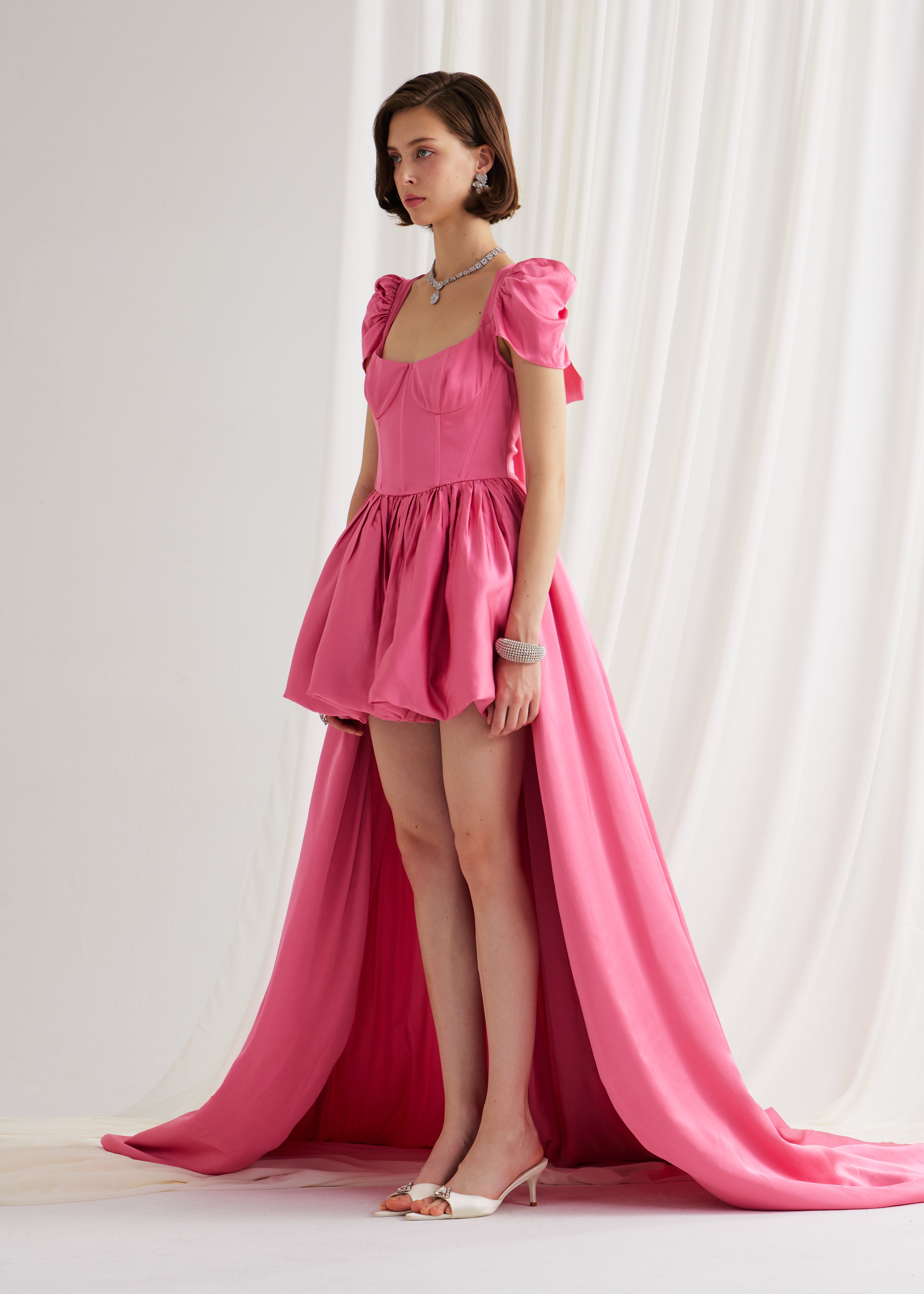le chateau pink dress Le Chateau Midi Dress (Pink) M
